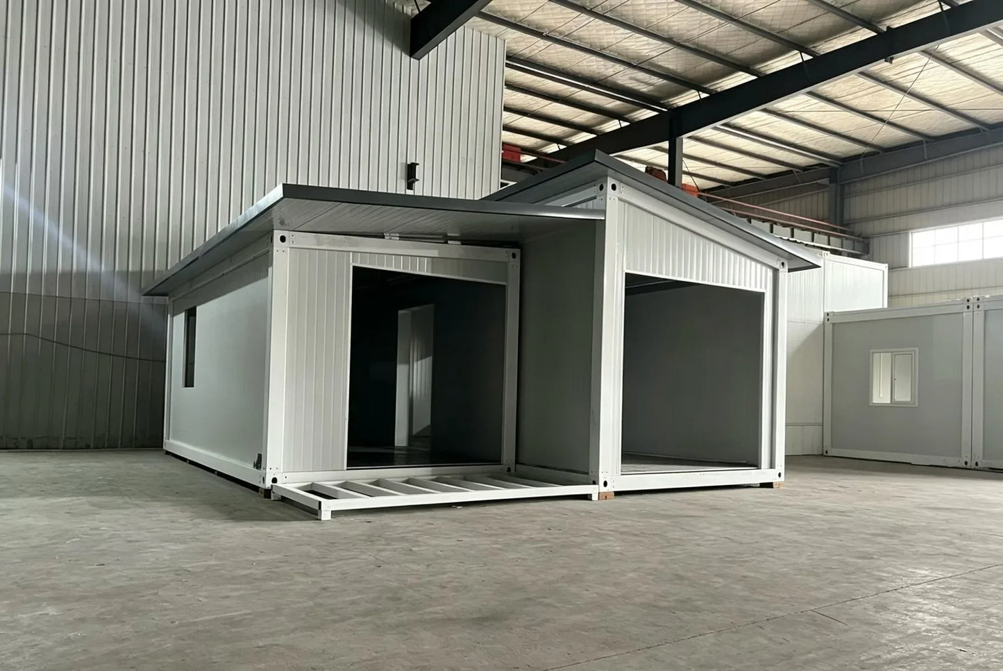 Wholesale 40ft Prefabricated Steel Frame Container House Sandwich Panel Residential Unit Easy Install for Office Building