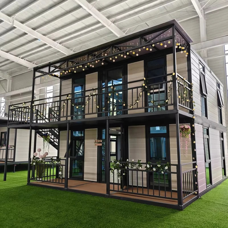 Custom 40ft Prefabricated Three-bedroom, Two-bathroom Container House Expandable House Cold-weather Insulated Micro-home