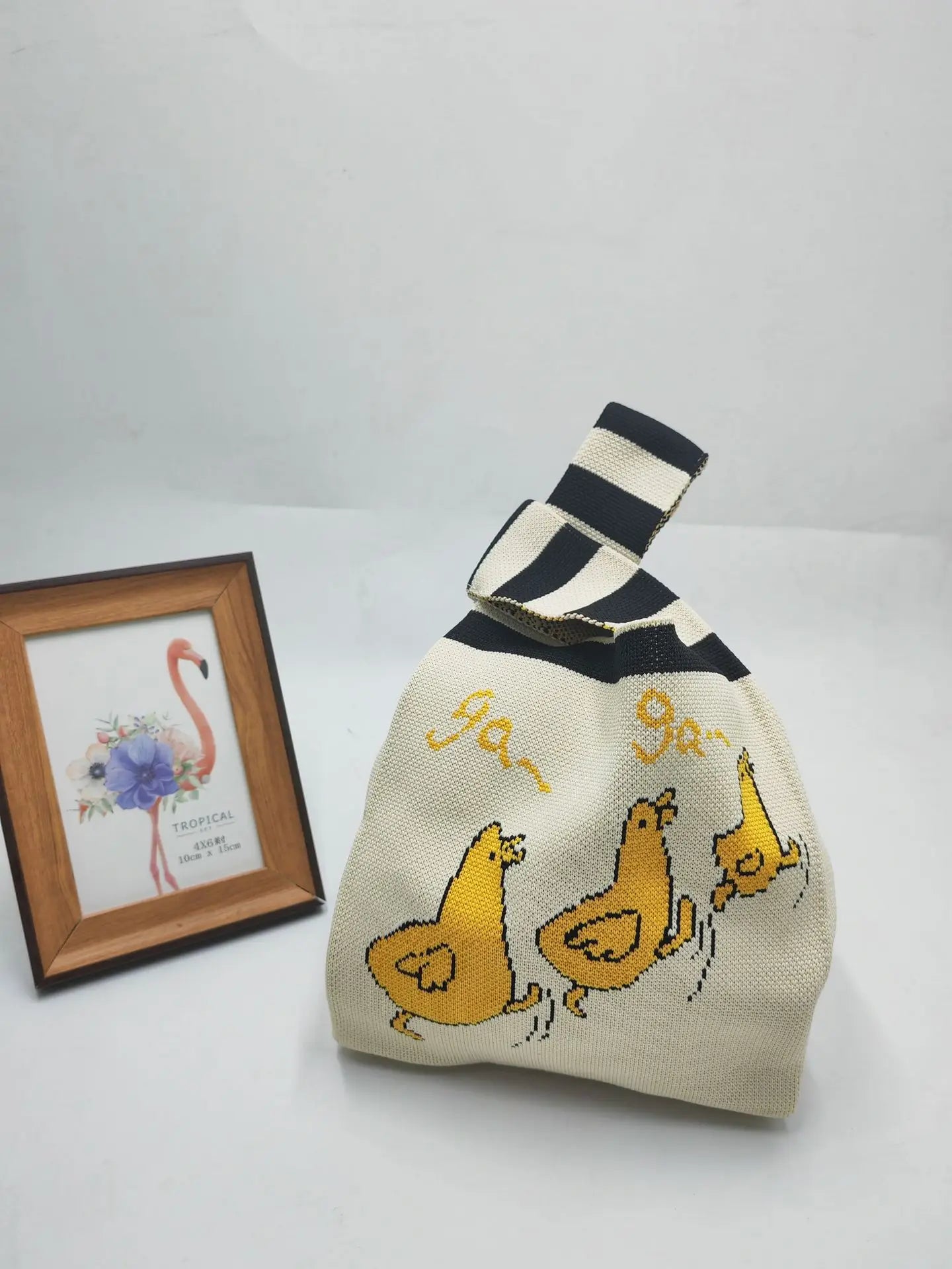 Women'S Knot Wrist Bag Tote Handmade Knitted Bag Portable Mini Striped Bucket Phone Bags Large Capacity Spring Summer Handbags