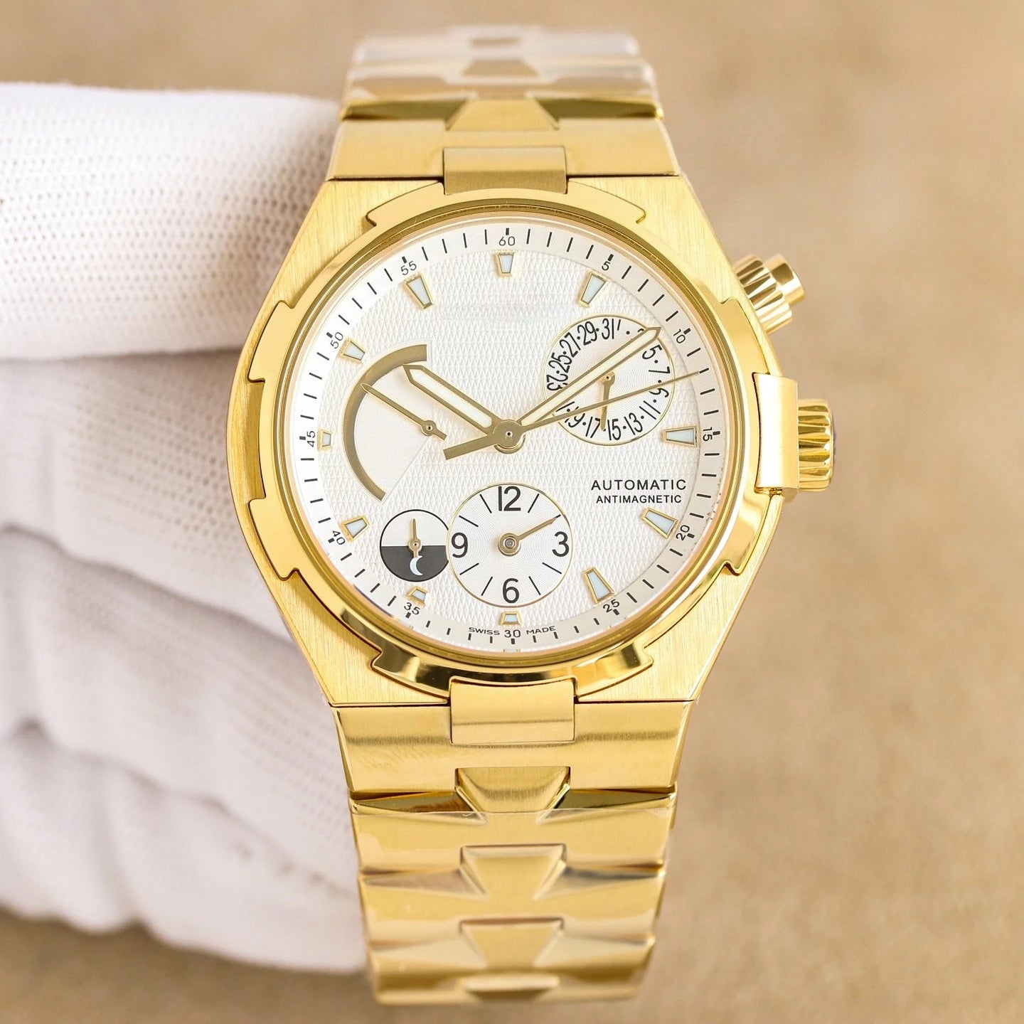 2026 New Top Brand Reissue Watch with Versatile Case and Moon Phase Design for Men