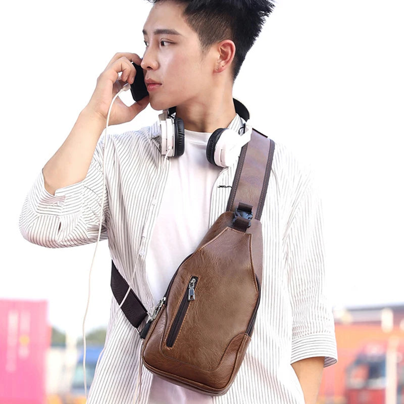 Men's Crossbody Bags Men's USB Chest Bag Designer Messenger bag Leather Shoulder Bags Diagonal Package 2023 New Back Pack Travel