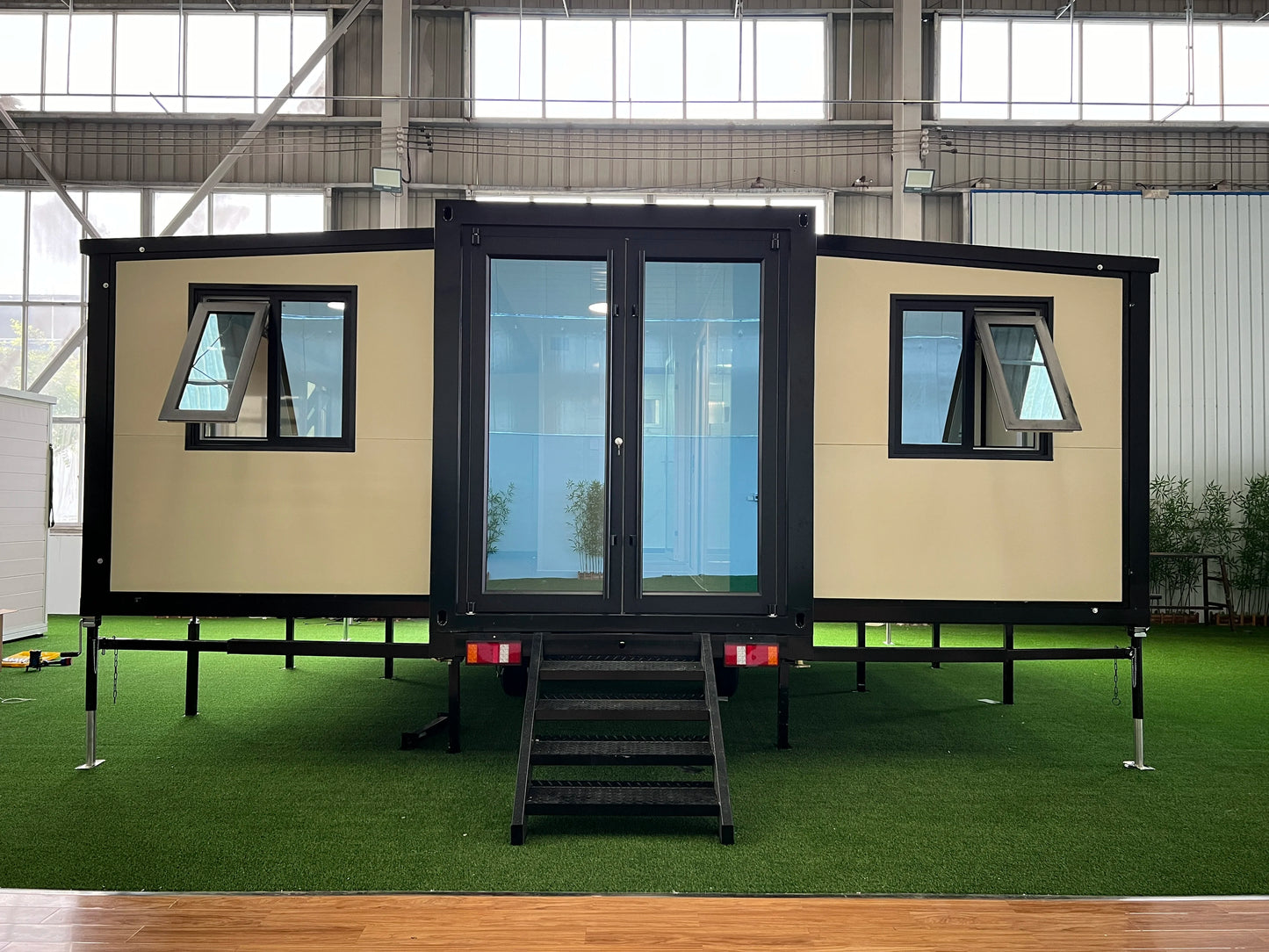 Customized Fast Build Living Prefabricated 20Ft 40Ft Usa Prefab House Homes On Wheels Standard Expandable Container House
