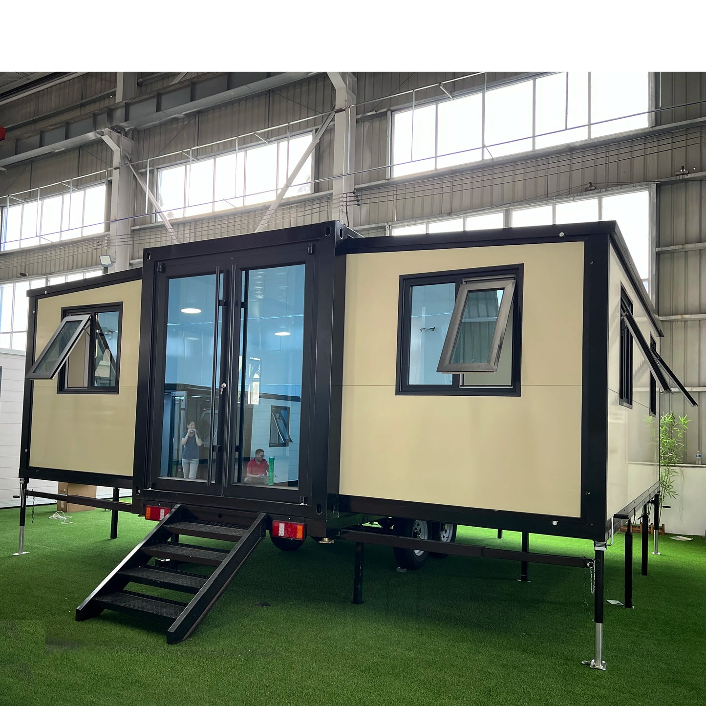 Customized Fast Build Living Prefabricated 20Ft 40Ft Usa Prefab House Homes On Wheels Standard Expandable Container House