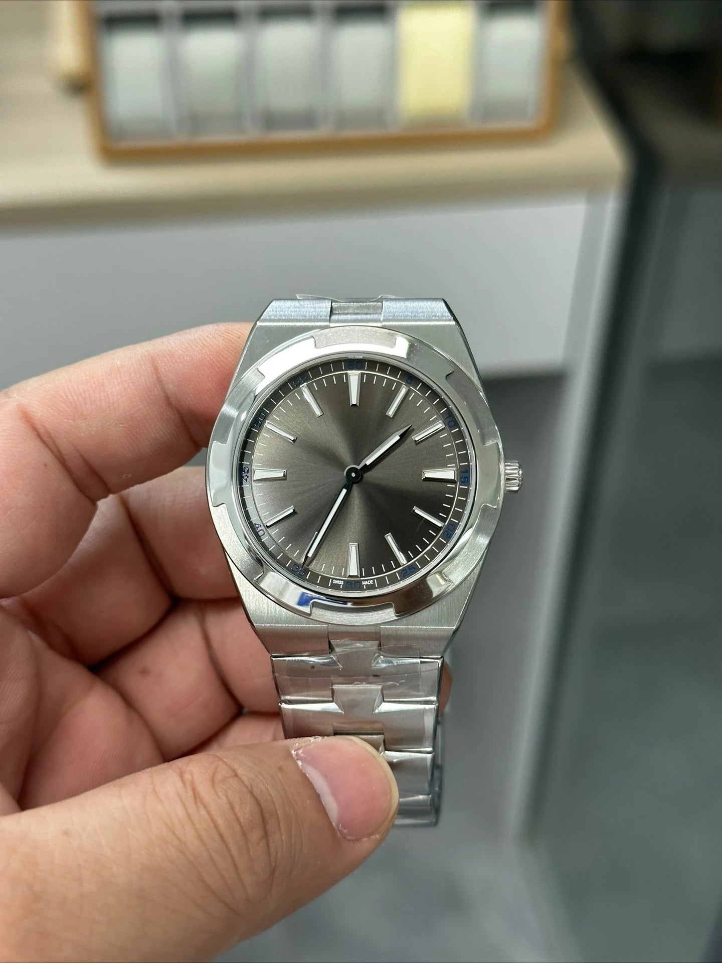 Wholesale VC Top Brand Reissue Watch with Versatile Case and Moon Phase Design for Men factory price