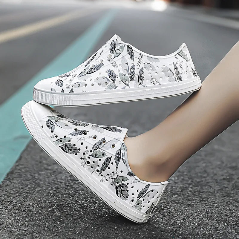 Child Sandal Women Garden Sandals Kid Boy Girl Garden Cave Shoe Graffiti Diy  Casual Outdoor EVA Beach Summer Sandal Holey Shoes