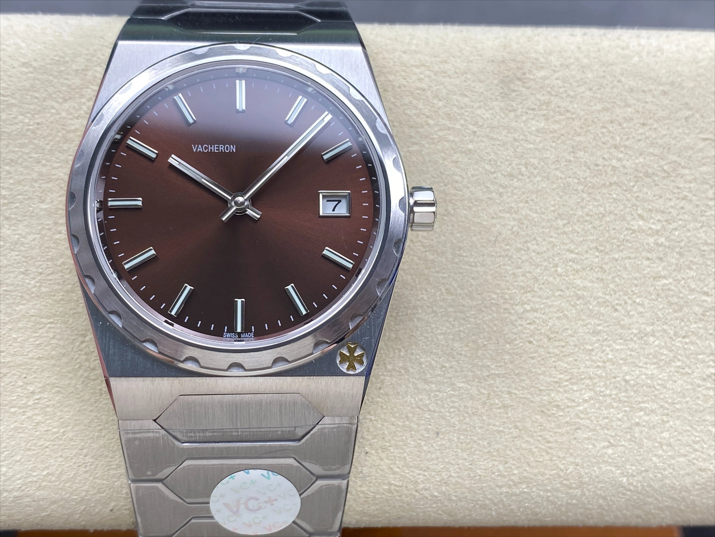 2026 VC Top Brand Reissue Watch with Versatile Case and Moon Phase Design for Men