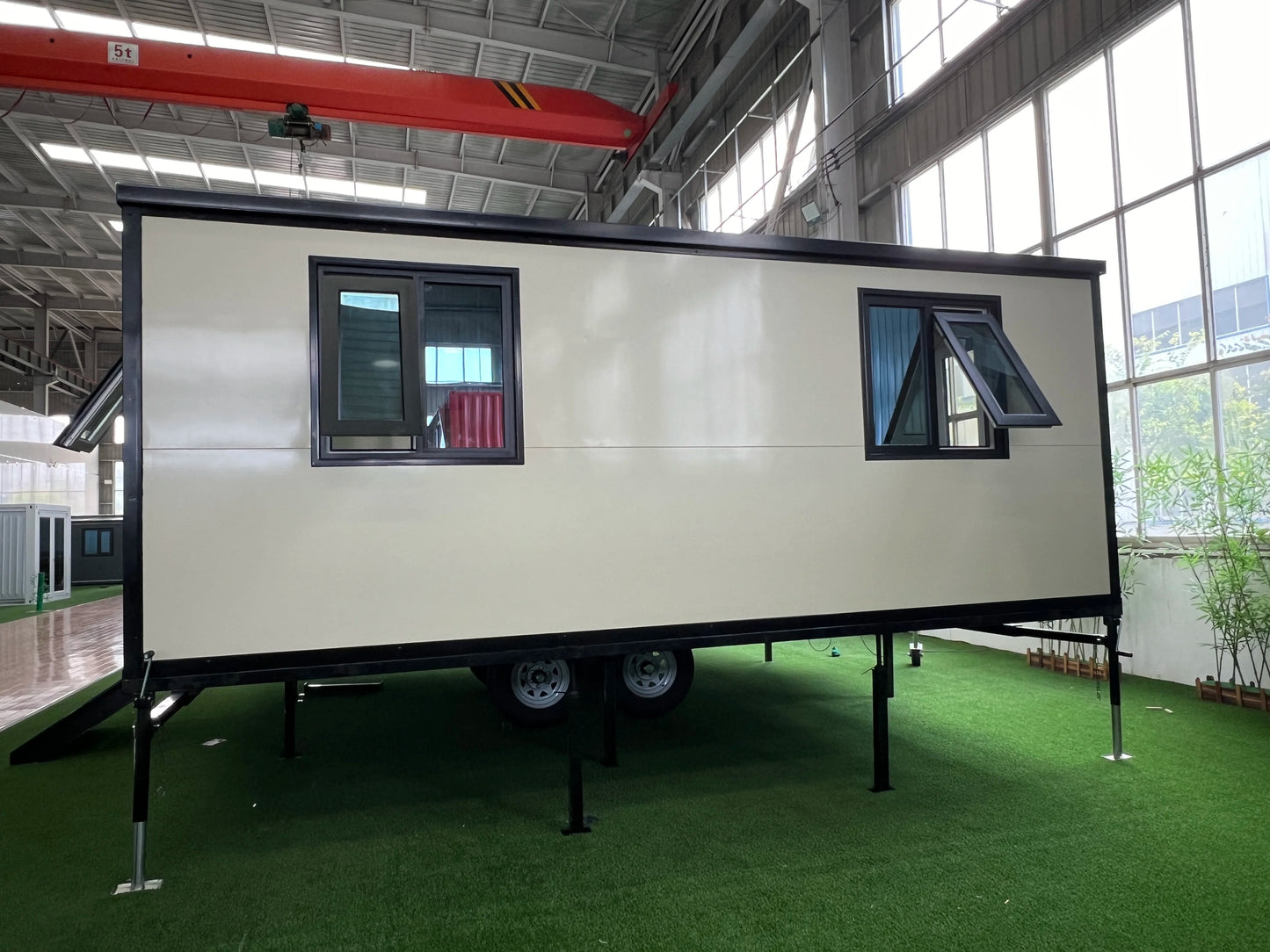 Customized Fast Build Living Prefabricated 20Ft 40Ft Usa Prefab House Homes On Wheels Standard Expandable Container House