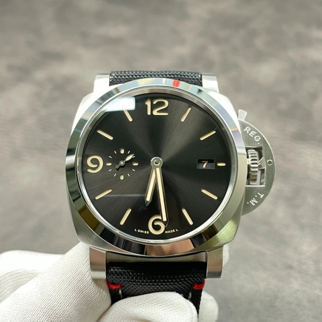 New L High-quality Men's Watch with A Stylish High-end Case Suitable for Everyday Wear or As A Gift