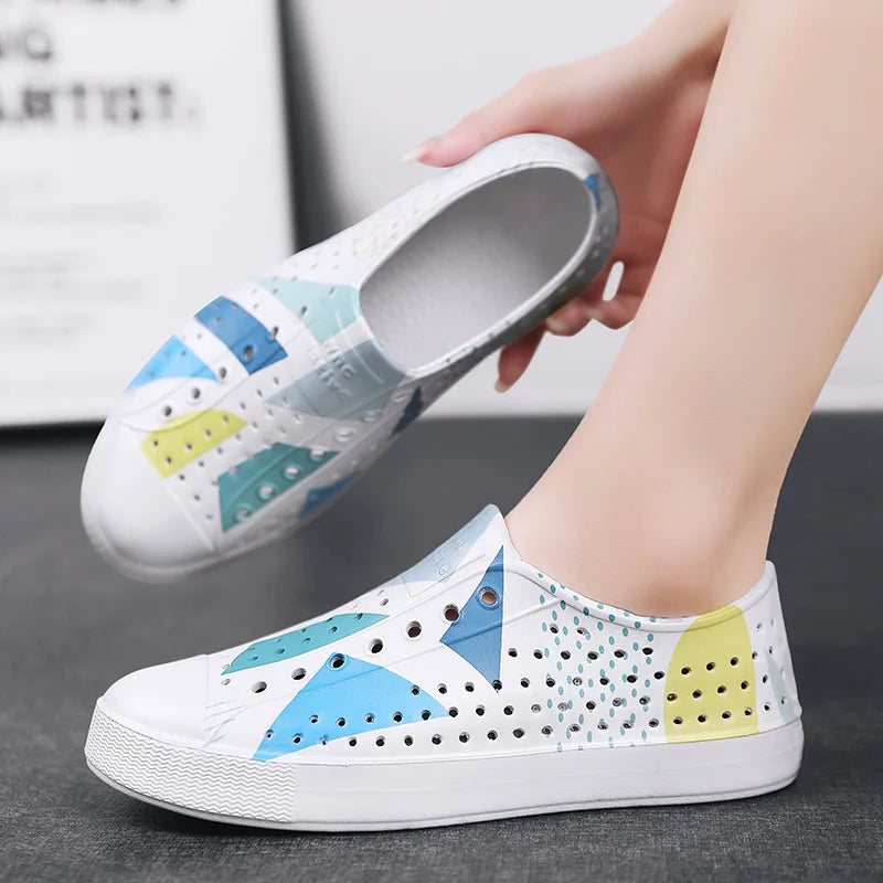 Child Sandal Women Garden Sandals Kid Boy Girl Garden Cave Shoe Graffiti Diy  Casual Outdoor EVA Beach Summer Sandal Holey Shoes