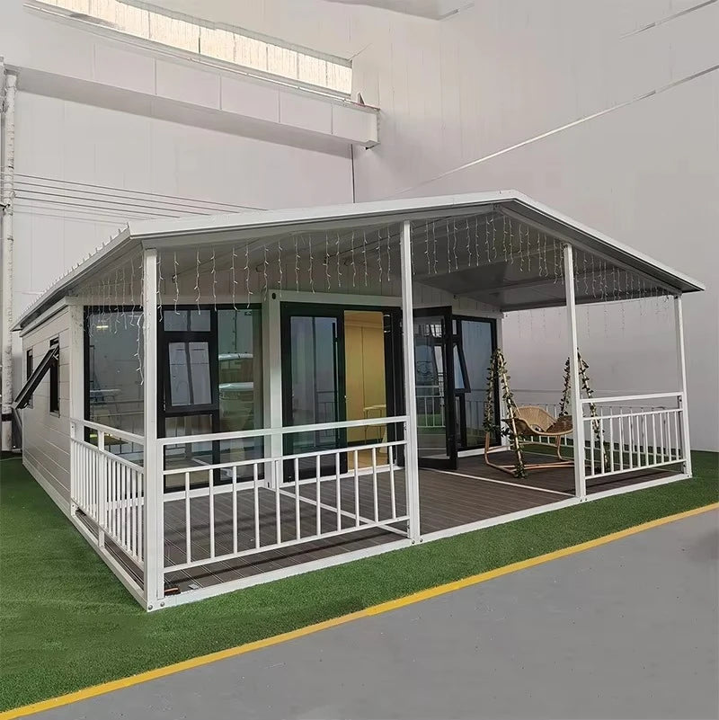 Custom 40ft Prefabricated Three-bedroom, Two-bathroom Container House Expandable House Cold-weather Insulated Micro-home